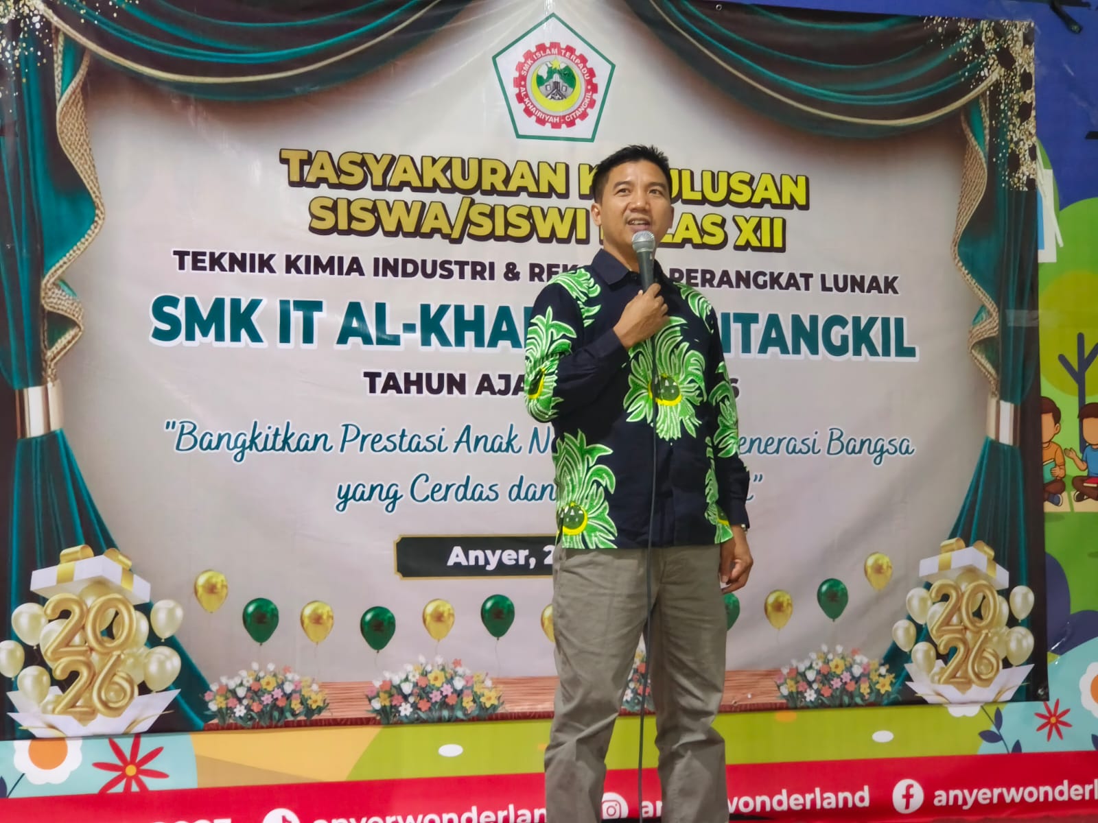 Tasyakuran Kelas XII SMK IT Al-Khairiyah Tangkil, H. Ahmad Munji: “Bangkitkan Prestasi Anak Negeri demi Generasi Bangsa yang Cerdas”