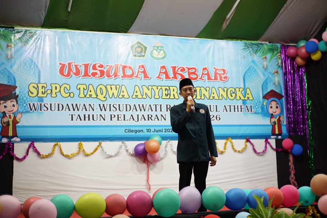 Wisuda Akbar RA Se-PC Taqwa Anyer-Cinangka, PB Al-Khairiyah Sampaikan Apresiasi